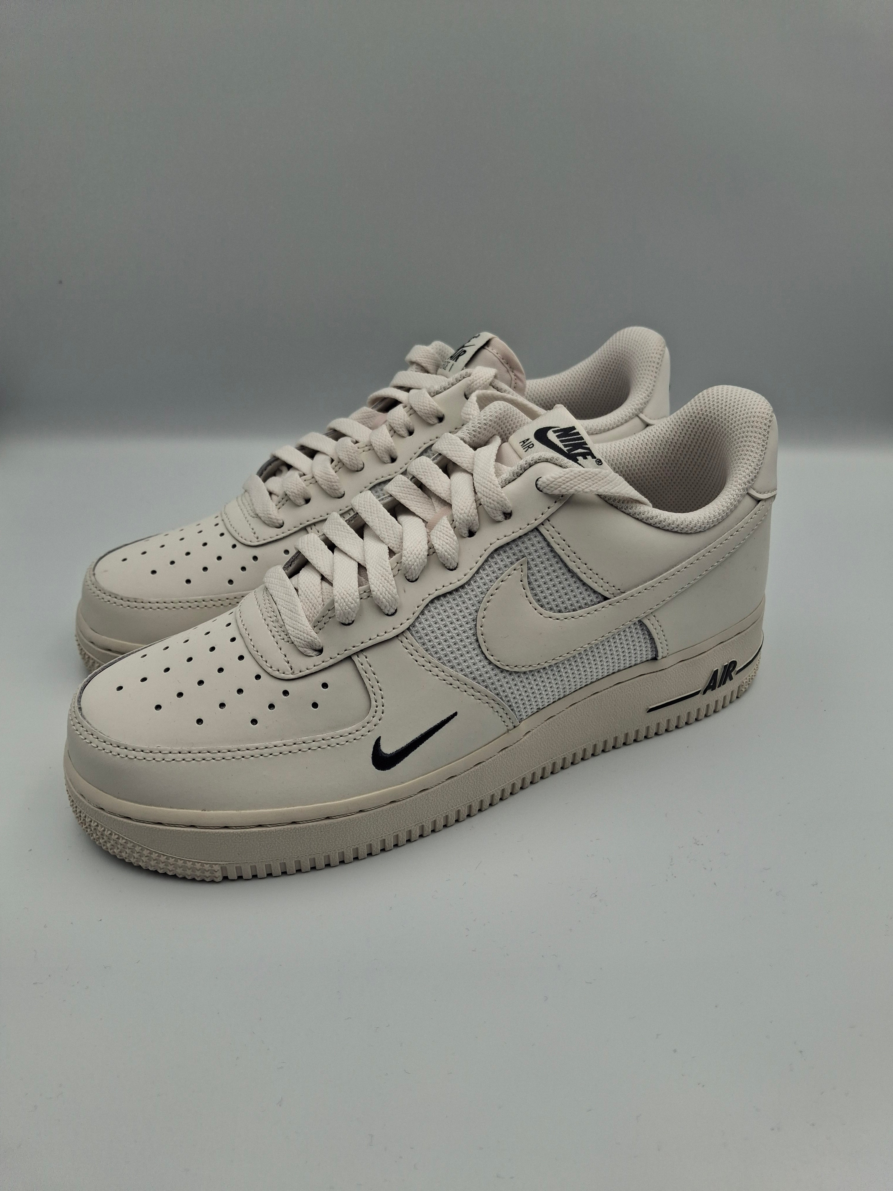 Nike Air Force 1 '07 LV8 UK Size 6.5